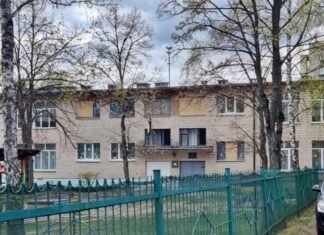 У Чернігові триває ліквідація наслідків ворожої атаки (Фото)