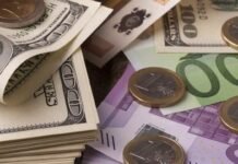 Стрімке зростання: чому дорожчають долар і євро