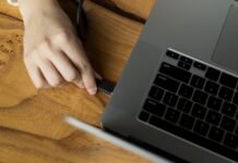 Зарядит даже ноутбук: новый повербанк мощностью 100 Вт уже близко (фото)