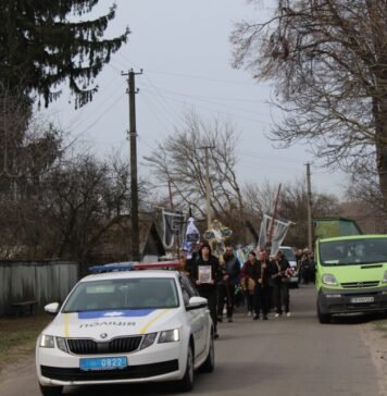 На Чернігівщині проводжали в останню путь солдата, який загинув під Куп’янськом