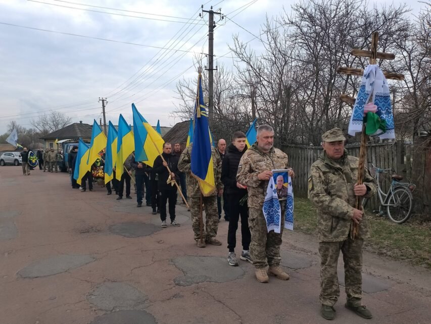 На Чернігівщині попрощалися з командиром екіпажу безпілотних літальних комплексів