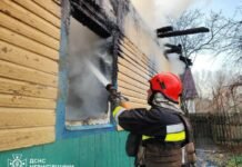 На Чернігівщині ворожий безпілотник пробив дах житлового будиноку (Фото)