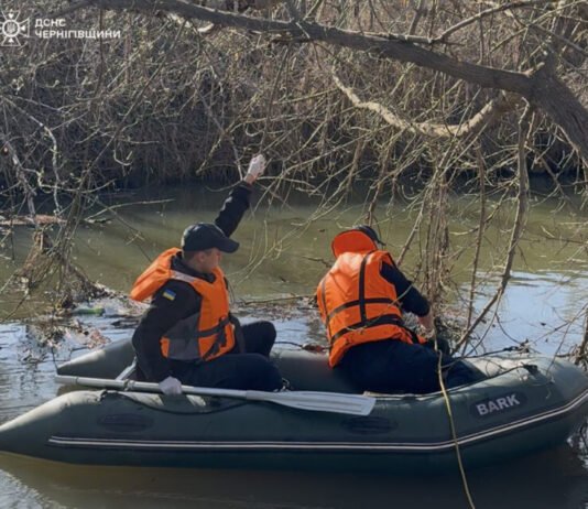 У водоймі неподалік Чернігова виявили тіло чоловіка (Фото, Відео)