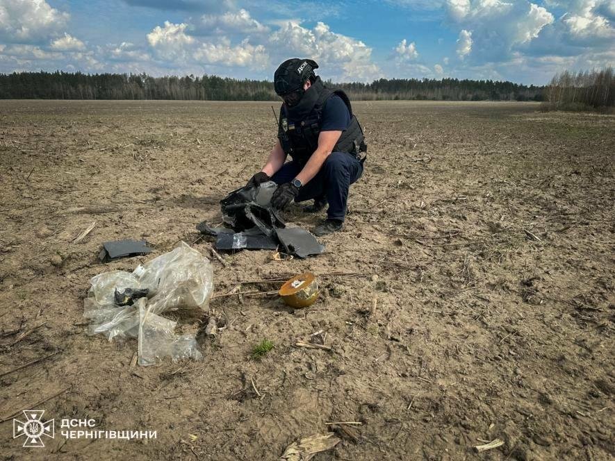 На Чернігівщині сапери ДСНС за добу знешкодили чотири вибухонебезпечні предмети