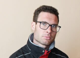 Волонтер зі Сновська Дмитро Шакал написав книгу про життя з синдромом Туретта