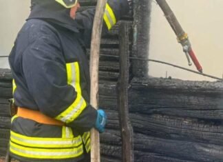 Пожежа в селі на Чернігівщині забрала життя двох людей: ймовірна причина — куріння