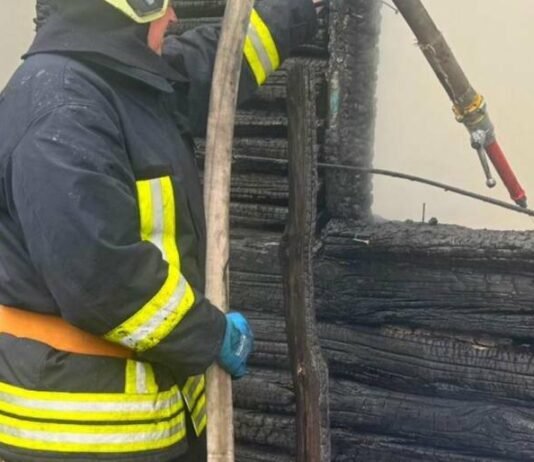 Пожежа в селі на Чернігівщині забрала життя двох людей: ймовірна причина — куріння