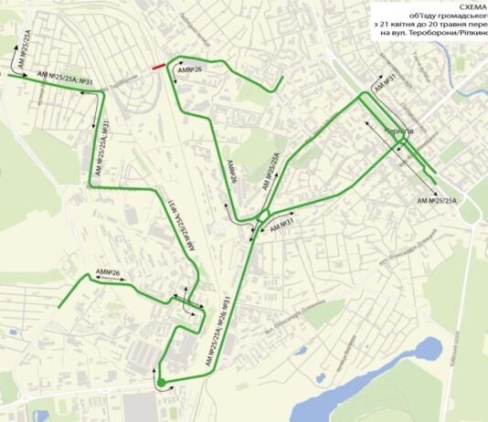 У Чернігові змінили маршрути транспорту через перекриття дороги