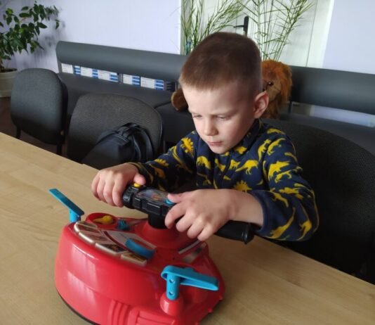 Грають в ігри та діляться історіями: на Чернігівщині влаштовують цікаве дозвілля