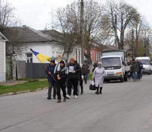 На Чернігівщині попрощалися із захисником, серце якого раптово зупинилося