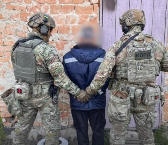 Стрельба по военным ТЦК и полицейскому: в Ровненской области задержали мужчину, детали