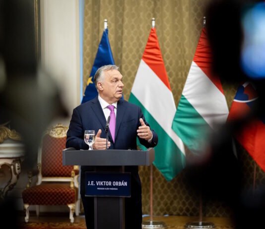 «Я готов»: Орбан отказался от мандата депутата после поражения на выборах (видео)