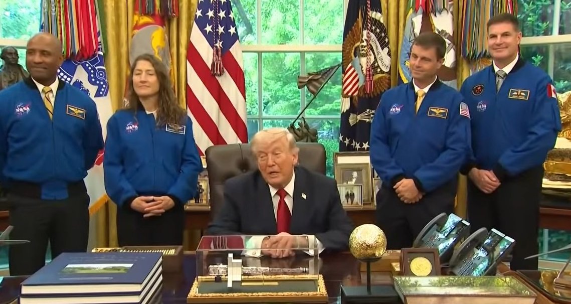 «Я предложил небольшое перемирие»: Трамп прокомментировал разговор с Путиным