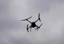 Росіяни вдарили FPV-дроном по Семенівці на Чернігівщині: пошкоджено дах Будинку культури