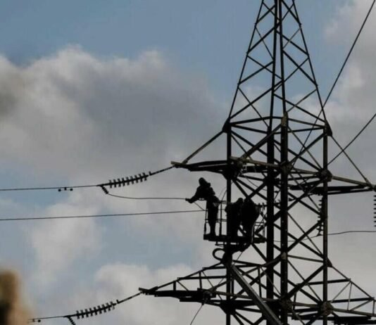 Внаслідок нічної атаки пошкоджено енергооб‘єкт: без світла залишилися близько 6 тисяч абонентів у Чернігові