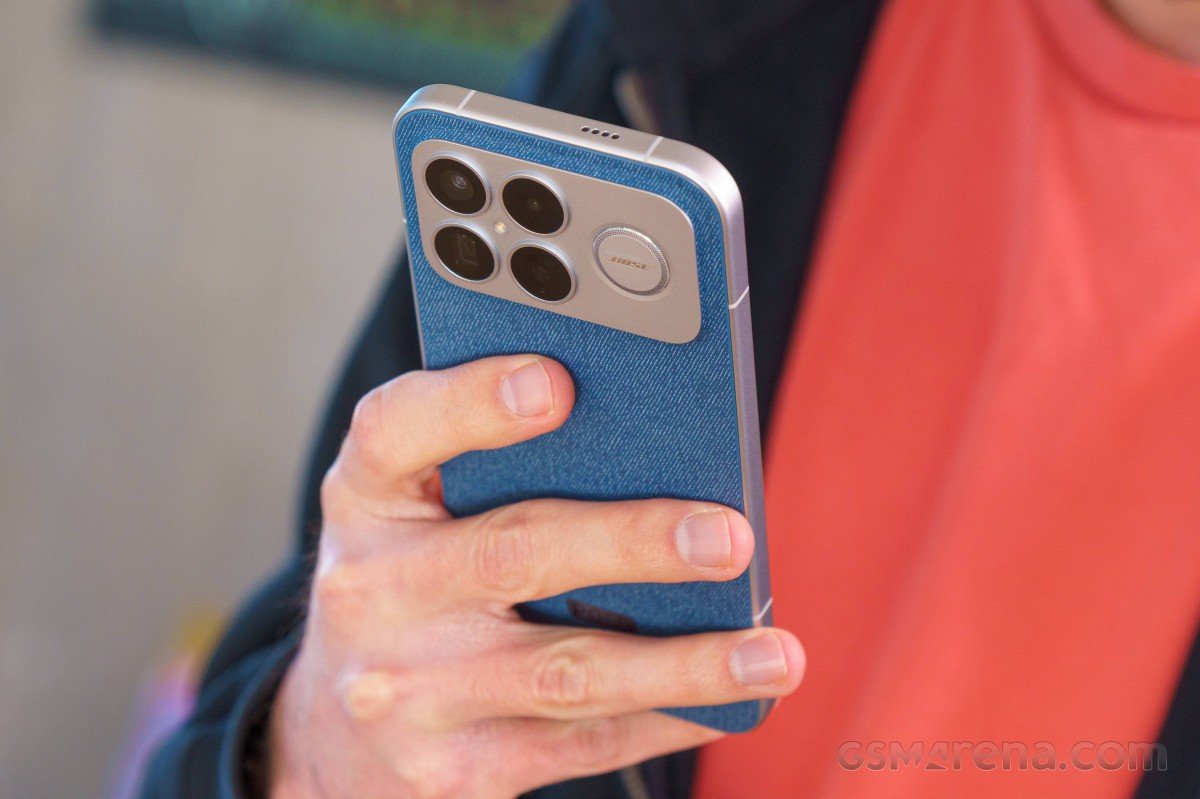 Дешевле и не хуже Galaxy S26 Ultra: эксперт назвал лучшую альтернативу флагману Samsung (фото)