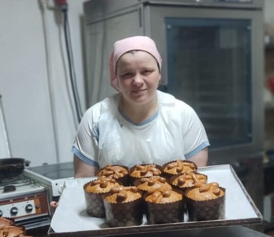 Родинна пекарня «Паляниця» на Чернігівщині планує спекти 350 паско і 100 пиріжків для військових до Великодня
