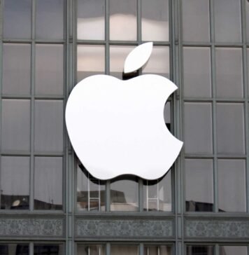 Apple — 50 лет: топ-5 малоизвестных фактов о компании, изменившей мир (фото, видео)