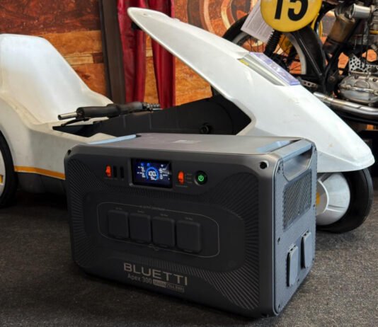 Обеспечит энергией целый дом: эксперт испытал зарядную станцию Bluetti Apex 300 (фото)