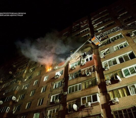 ВС РФ ударили по жилому дому Одессы: последствия вражеской атаки (видео)