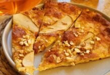 Суботній рецепт: сирна піца з грушею і брі