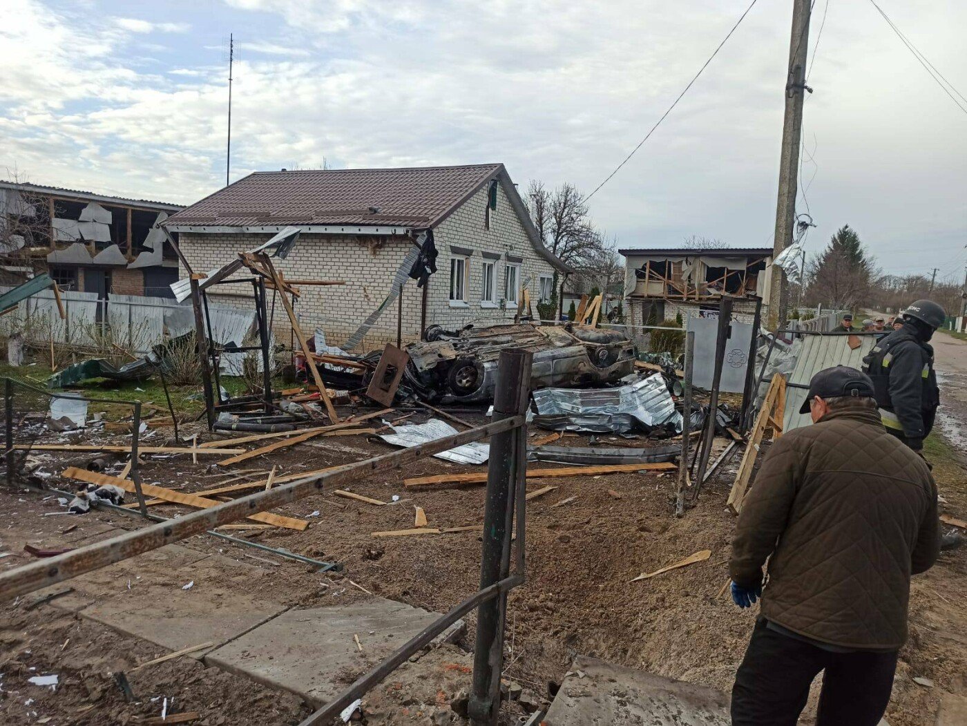 На Чернігівщині російські дрони атакували житловий сектор: постраждали двоє людей