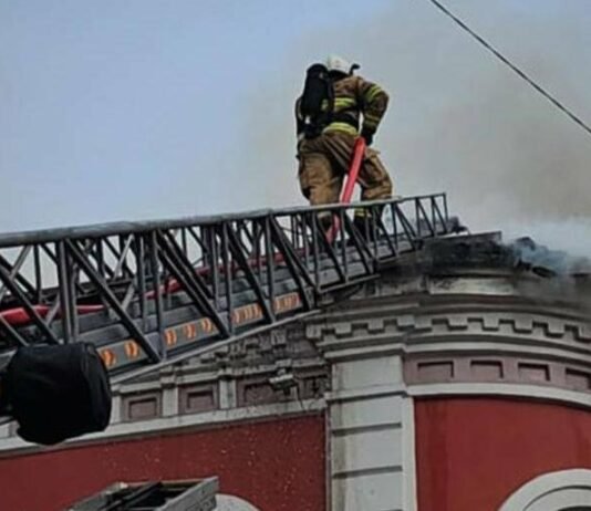 Приміщення міськради у Прилуках, попередньо, непридатне для роботи після атаки рф