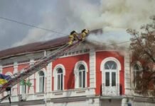 Три «герані» атакували адмінбудівлі у Прилуках: одна з поранених – у стабільно важкому стані