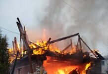 Російський дрон влучив у приватне подвір‘я у Киселівській громаді: виникла пожежа