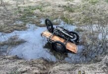 На Чернігівщині 26-річний чоловік загинув у ДТП: мотоцикл придавив водія