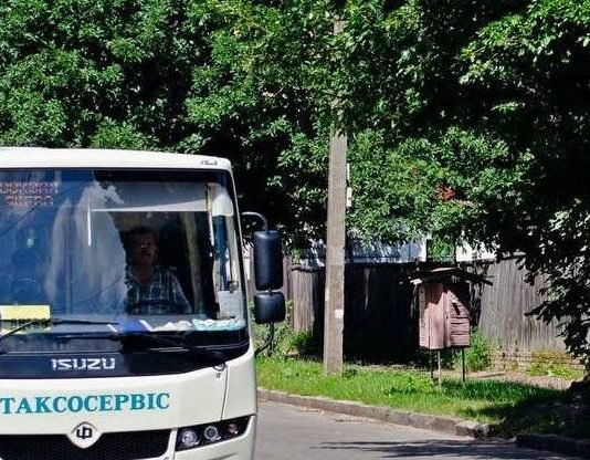 Як курсуватиме громадський транспорт у поминальні дні в Чернігові