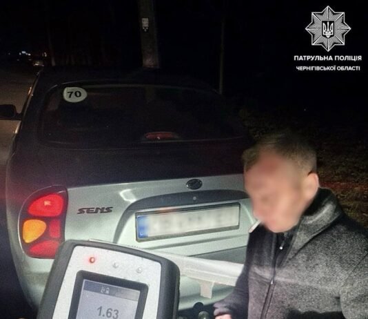 Їздив п‘яним в комендантську годину: у Чернігові водія відсторонили від керування
