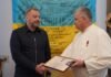 Отець Карел отримав відзнаку від Президента та передав шість автівок Чернігівщині