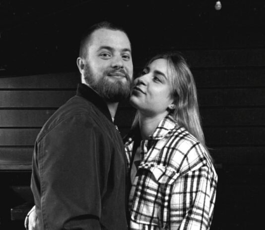 У селі на Чернігівщині на міні підірвалося молоде подружжя: подробиці трагедії