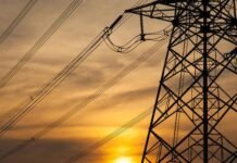 Масштабне знеструмлення на Чернігівщині: без світла сотні тисяч абонентів