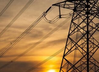 Масштабне знеструмлення на Чернігівщині: без світла сотні тисяч абонентів