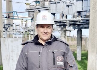 Потрапив з колегами під ворожий обстріл на Чернігівщині: енергетик повернувся до роботи