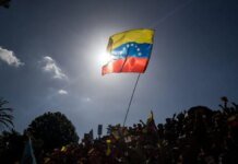США дозволили Венесуелі найняти радників для підготовки до переговорів щодо боргу на $60 млрд