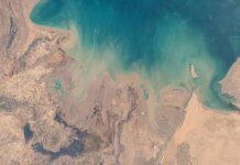 Іран заявив про розгортання міні-підводних човнів для контролю над Ормузькою протокою — ЗМІ