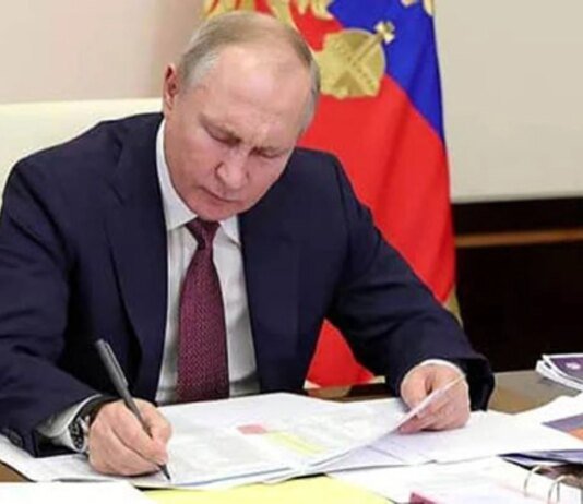 У російських еліт зростає розчарування путіним через війну та кризу в економіці — The Guardian