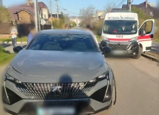 На Київщині легковик збив електросамокат, загинув 10-річний хлопчик
