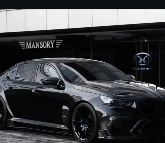 У Єгипті дебютував ексклюзивний BMW M5 від Mansory потужністю 850 к.с