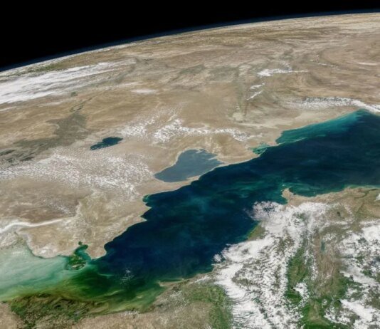 росія таємно постачає зброю й товари до Ірану через Каспійське море – NYT