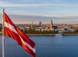Міністр оборони Латвії подав у відставку через атаку дронів на нафтобази