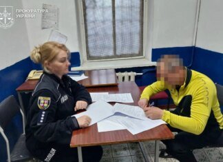 На Вінниччині затримано 38-річного батька, який зґвалтував неповнолітню доньку