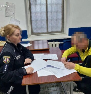 На Вінниччині затримано 38-річного батька, який зґвалтував неповнолітню доньку