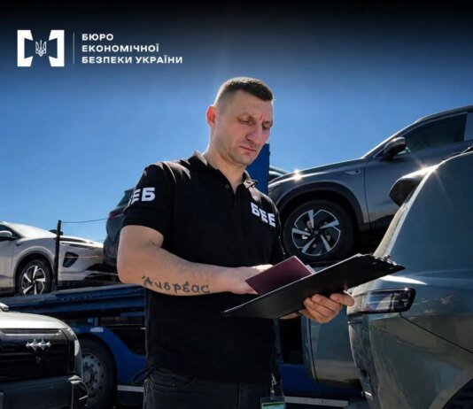 В Україну намагалися завезти контрабандою партію електрокарів