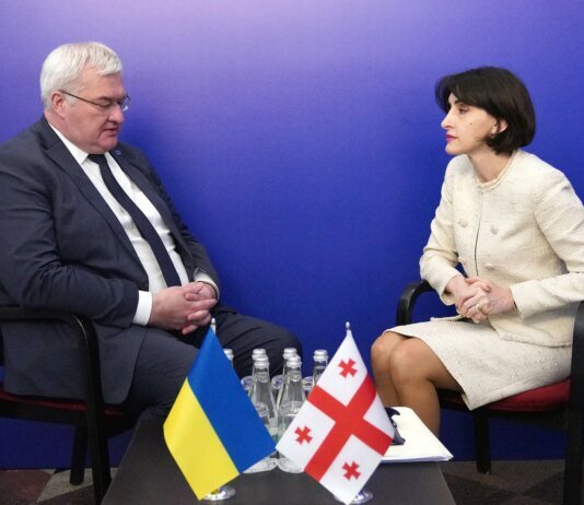 Грузія заявила про готовність до відновлення відносин з Україною після зустрічі глав МЗС