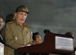 Адміністрація Трампа готує можливе обвинувачення проти Рауля Кастро для тиску на Кубу