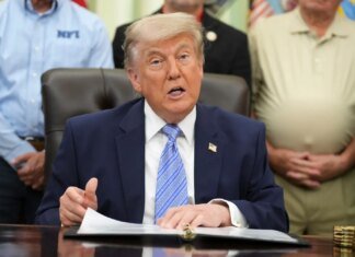 "Схоже, що саме я це зроблю": Трамп заявив, що президенти США десятиліттями обмірковували втручання у справи Куби